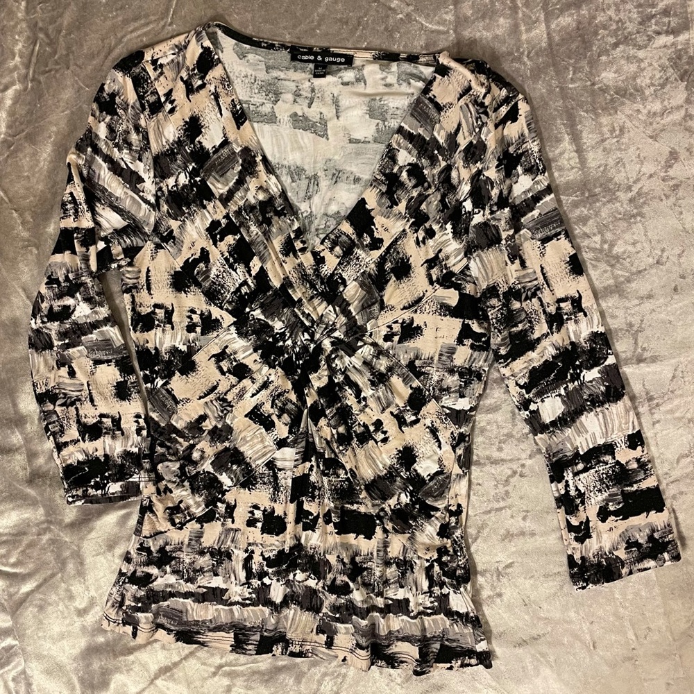 Black & Tan V-Neck 3/4 Length Sleeve Blouse